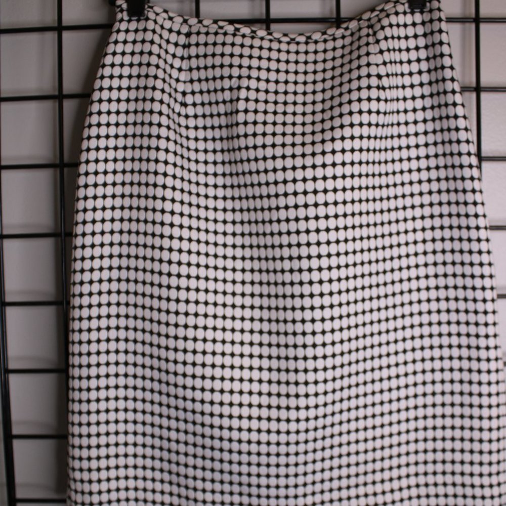 Liz Claiborne Size 8 Petite Skirt